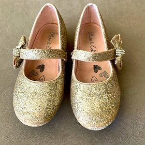 Girls dress shoes with little heel